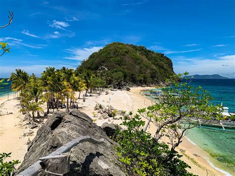 Cheap Flights from Manchester to Iloilo City .